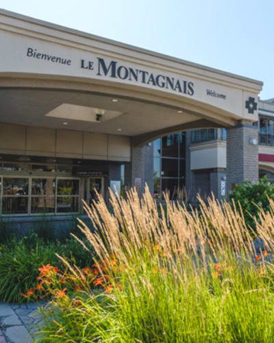 hotel_et_centre_des_congres_le_montagnais_1