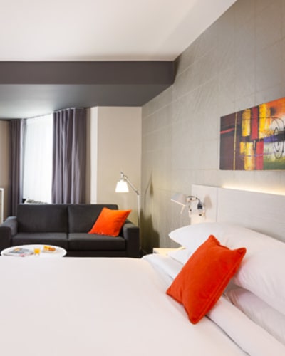 hotel_sepia_1
