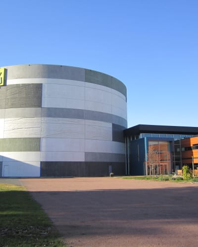 la_tohu_la_cite_des_arts_du_cirque_1