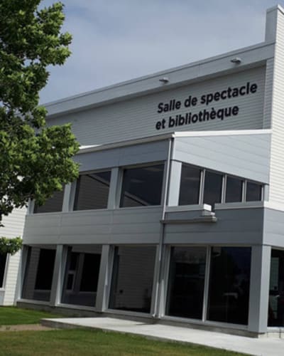 maison_de_la_culture_de_sainte_anne_des_monts_1
