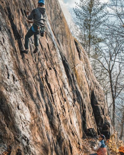 parc_descalade_et_de_randonnee_de_la_montagne_dargent_1