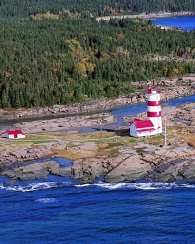 phare_de_pointe_des_monts_1