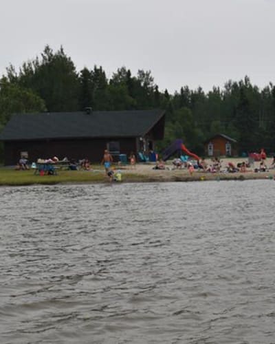 plage_municipale_du_lac_beauchamp_1