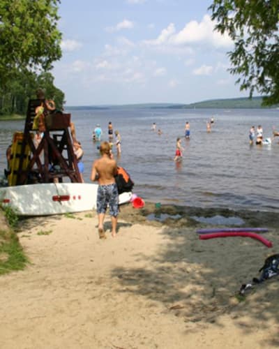plage_municipale_du_lac_nominingue_1