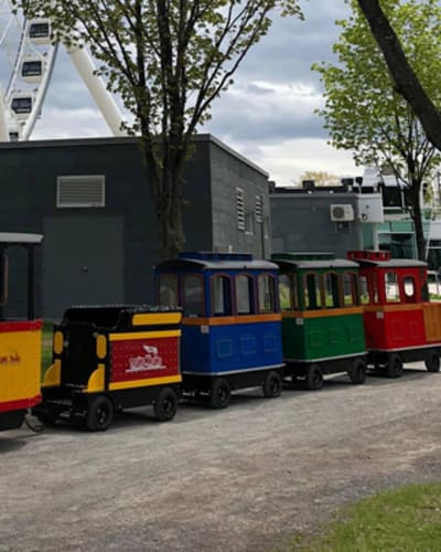 trains_trains_au_vieux_port_de_montreal_1