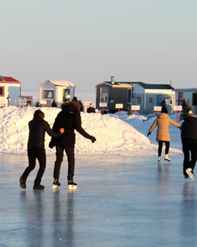 village_sur_glace_de_roberval_1