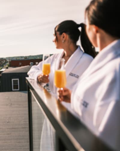 Queen’s Escape Package – The Ultimate Girls’ Getaway