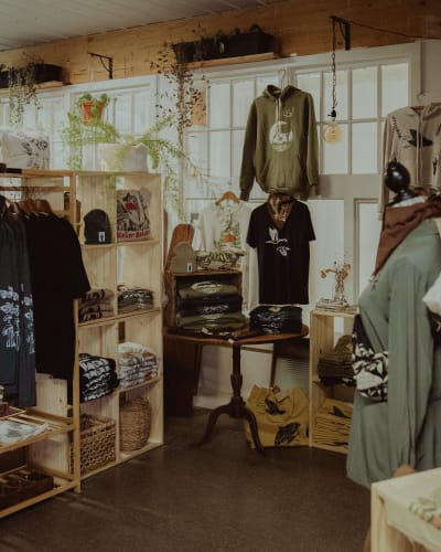 Intérieur de la boutique.