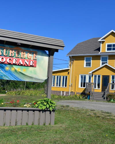 Façade de l'Auberge Océane.