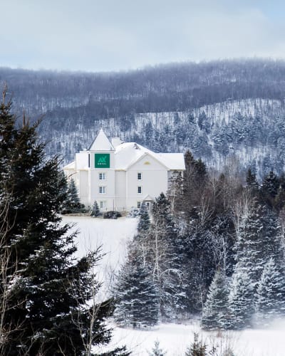 Aventures Neige Promotion - AX Hôtel Mont-Tremblant.