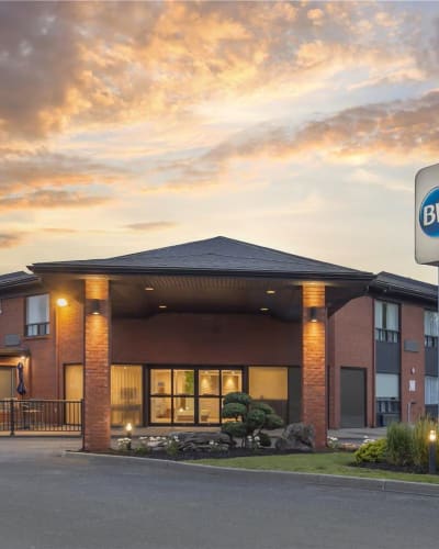 Best Western Hotel Brossard - Exterior