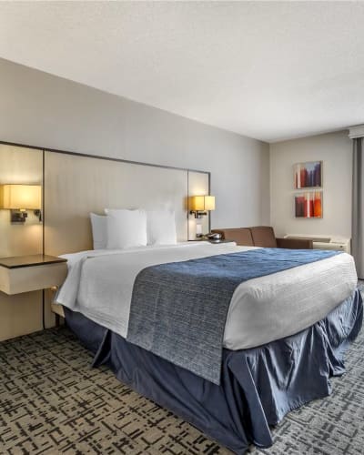 Best Western Hotel Brossard - Chambre avec un lit