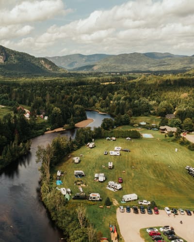 Camping et Chalets Etsanha.