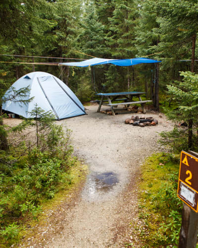 Camping rustique au Parc national des Grands-Jardins.