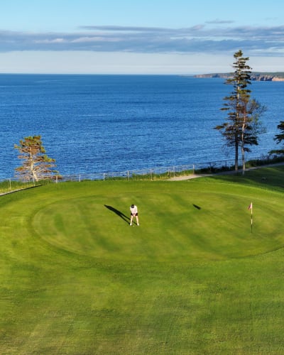 Golf & Accommodation Package.