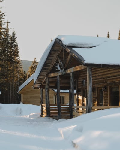 Les Chalets De Môh en hiver.