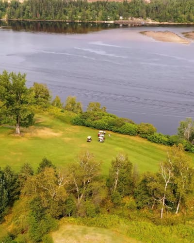 The Club de Golf Dolbeau-Mistassini course, which borders the majestic Mistassini River.