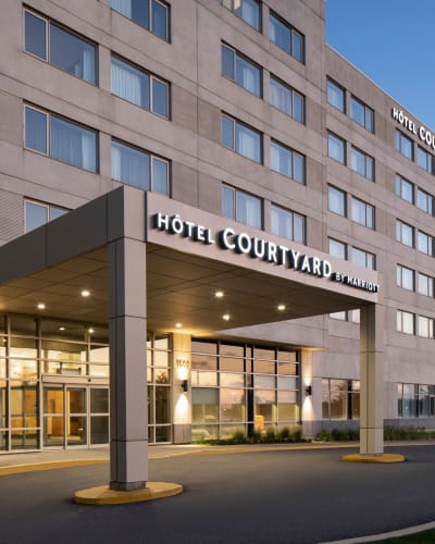 Courtyard by Marriott Aéroport de Montréal - Hotel exterior