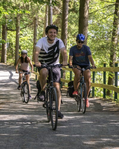 Famille à vélo - Drummondville