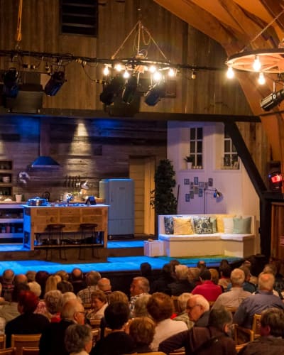 Théâtre La Roche à Veillon.