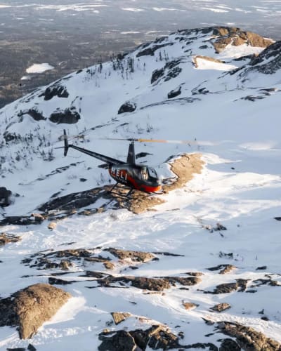 Helicopter in winter - Héli-Charlevoix.
