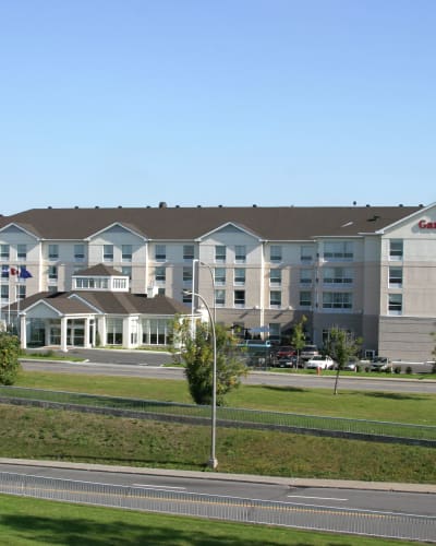 Hilton Garden Inn Montreal Airport - Hotel exterior