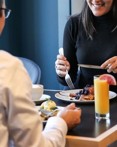 Hôtel Clarendon: Breakfast Package.