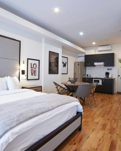 Chambre de l'Hôtel & Spa Carré Saint-Louis, à Montréal.