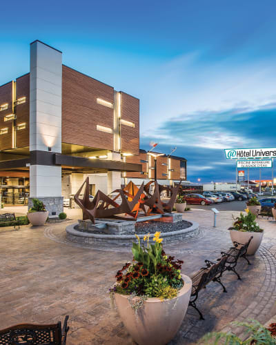 Hôtel Universel Rivière-du-Loup - Exterior of the hotel