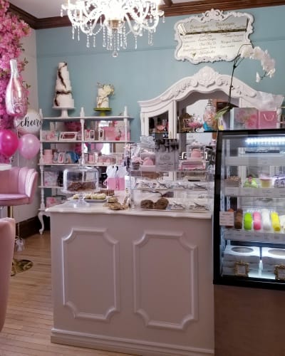 Interior of La Belle Pâtissière.