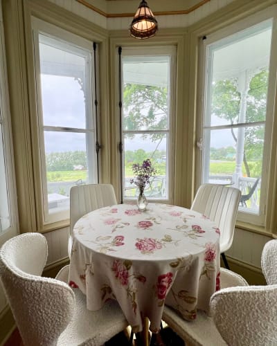 Small dining table at La Maison de l'Ermitage.