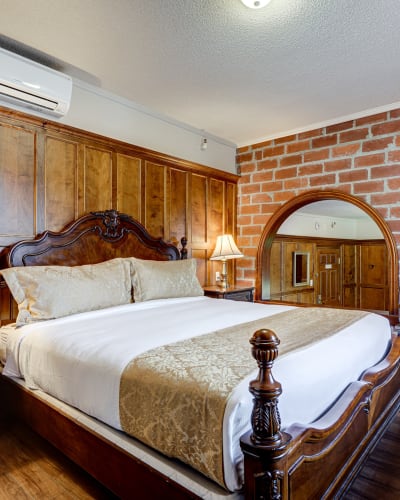 Room at Le Grand Hôtel.