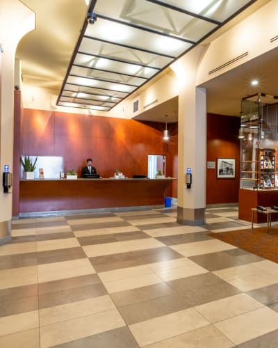 Le Square Phillips Hôtel & Suites - Reception