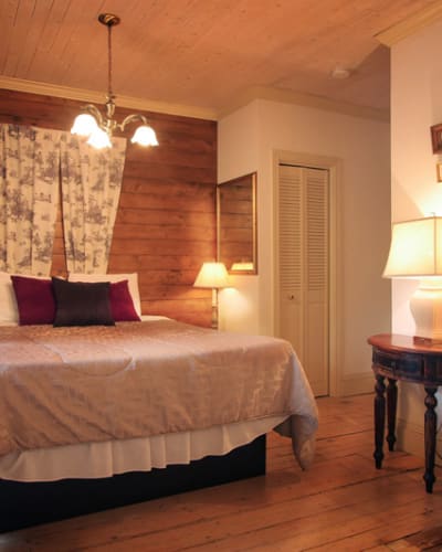 Manoir du Lac Sept-Îles - Bedroom