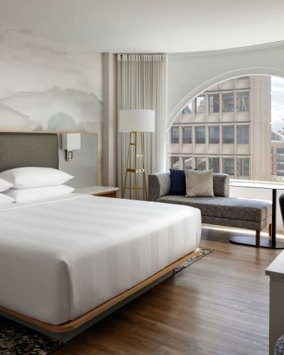 Montreal Marriott Chateau Champlain - Bedroom