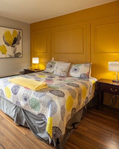 Room at Motel Le Point de Vue.