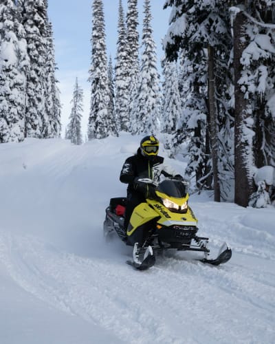 A snowmobiler - Nord Expé.
