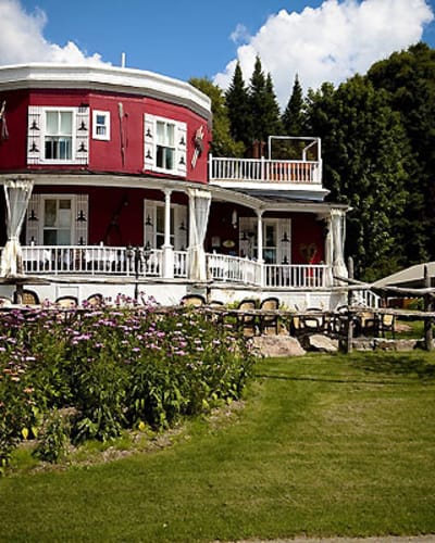 auberge_de_la_tour_du_lac_1