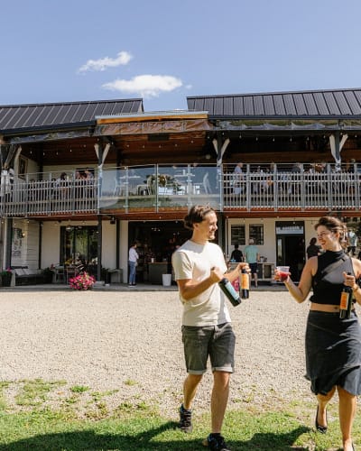 cassis_monna_et_filles___economusee_de_la_liquoristerie_1