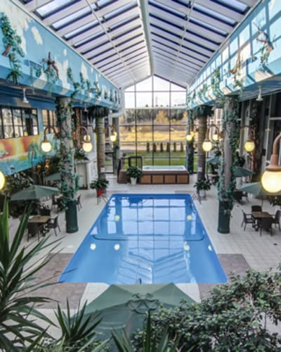 centre_de_congres_et_hotel_la_sagueneenne_1