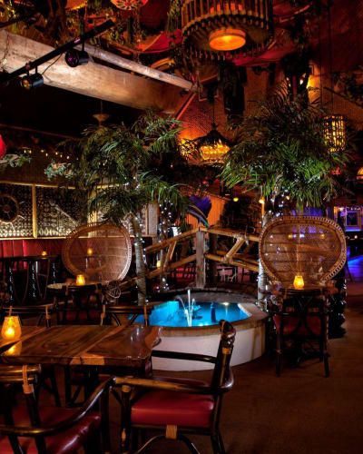 coconut_bar___hotel_motel_coconut_1