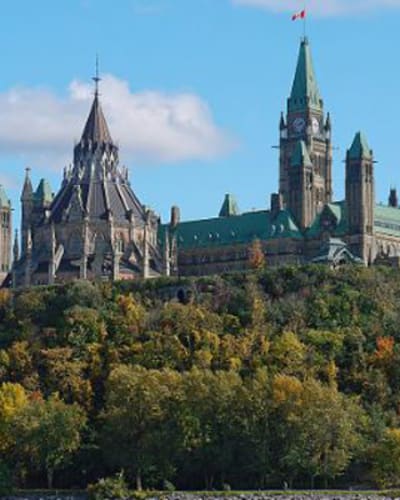 colline_du_parlement_1