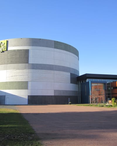 la_tohu_la_cite_des_arts_du_cirque_1