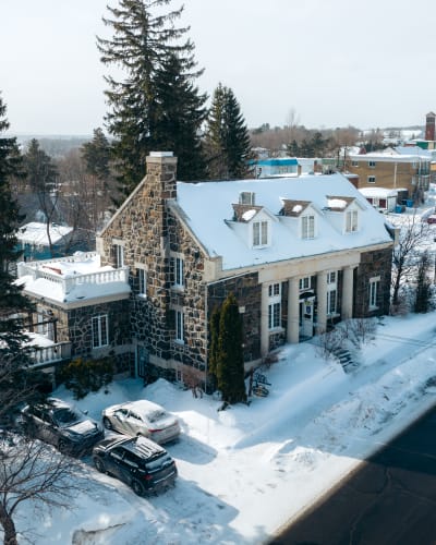 le_manoir_du_rocher_de_grand_mere_1_h