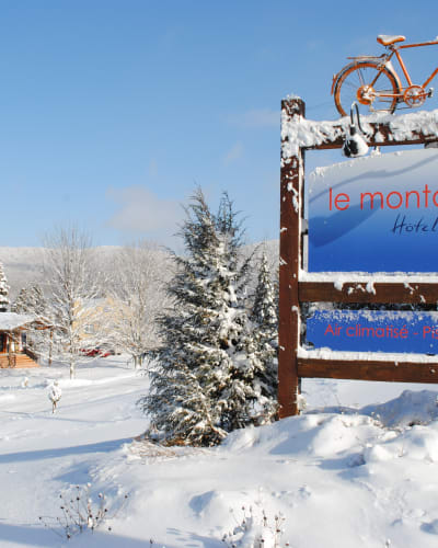 le_montagnard_hotel_condos__chalets_1_h
