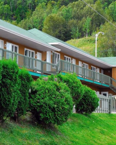 motel_et_restaurant_le_riviera_1