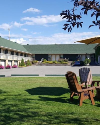 motel_lac_st_louis_1