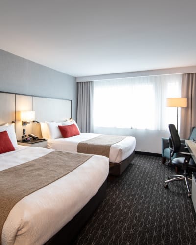 quality_inn__suites_montreal_brossard_1