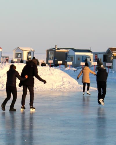 village_sur_glace_de_roberval_1