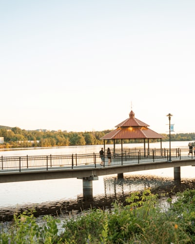 Promenade du Lac-des-Nations.